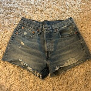 Women’s Levi 501 Shorts
